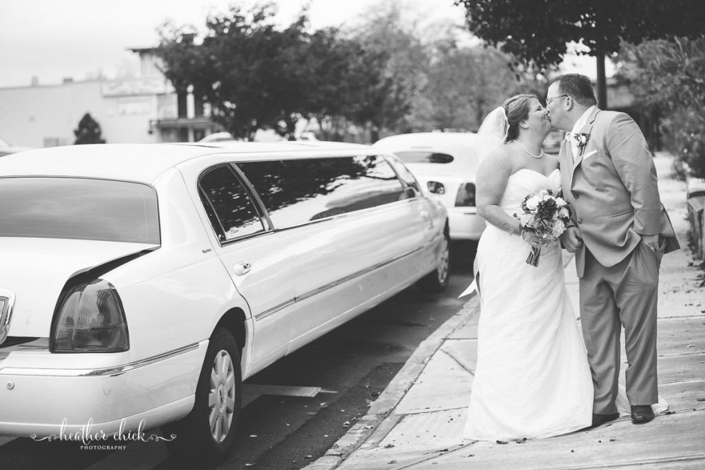 chocksett-inn-wedding-ma-wedding-photographer-heather-chick-photography-062-l97c9706
